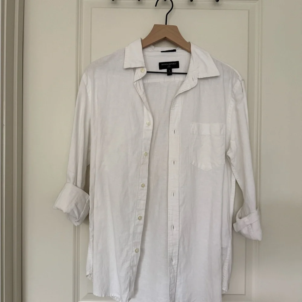 Banana Republic White Button-Up Shirt - Picture 3 of 8